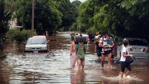 CDE: Presentan proyecto para poner fin a riadas en el Km 4