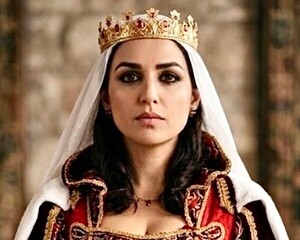 Popular / (VIDEO) ¡ExMiss reapareció como una reina en España!