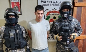 Caen con crack y arma durante allanamiento en Coronel Oviedo - OviedoPress