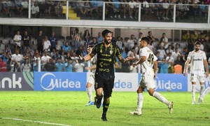 Un guapo equipo de Recoleta consiguió igualar ante el histórico Santos, en Brasil - OviedoPress