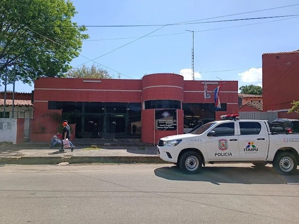 Mujer intentó prenderse fuego en plena sede fiscal