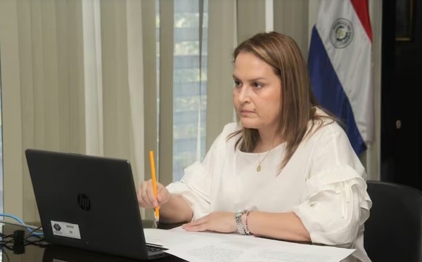 Caso Hernán Rivas: Fiscalía apunta a llegar a juicio oral para demostrar que senador no es abogado