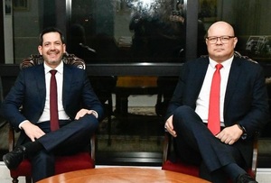 Latorre analiza deuda con proveedores del Estado con ministro de Economía