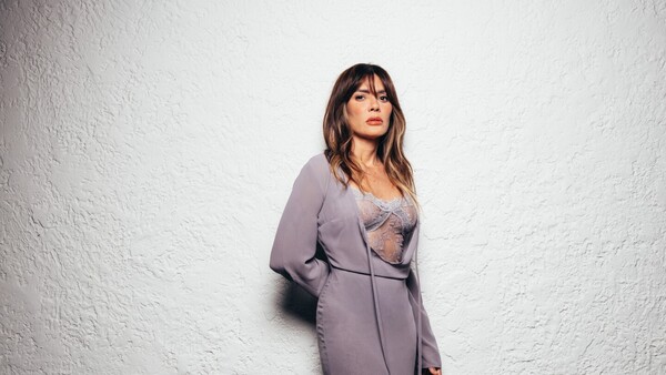 Kany García abre su universo más íntimo con Puerta abierta