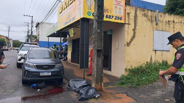 Maleante es abatido por la Policía tras un asalto a una joyería en pleno centro de Ñemby - Policiales - ABC Color