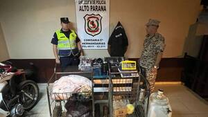 Hicieron “súper” en un colegio, agarraron a uno con el carrito lleno y su socio rajó