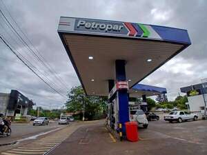 AUDIO: “Queremos garantizar no realizar ningún ajuste durante lo que queda del mes de abril”, dicen desde Petropar sobre combustibles - A La Gran 7-30 - ABC Color