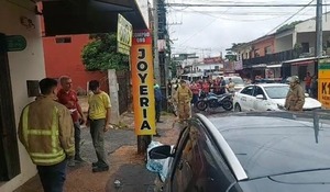Intento de asalto a joyería de Ñemby: un delincuente fue abatido por la policía | Unicanal