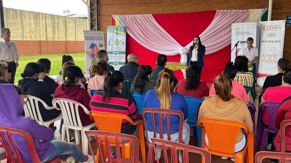 Transformación desde el Sur: Inician Capacitación en Plantas Medicinales para Mujeres Privadas de su Libertad