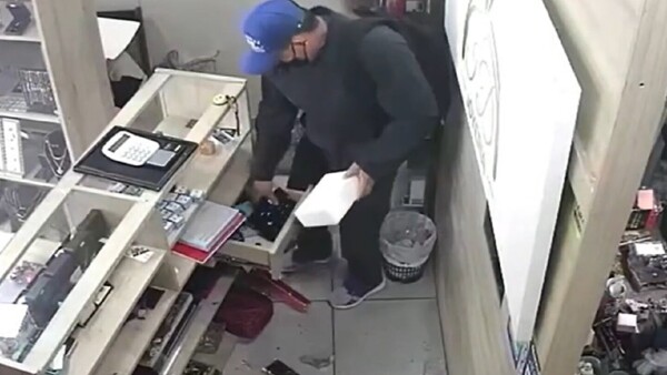 Video: Así fue el asalto a una joyería en Ñemby que terminó con uno de los supuestos delincuentes abatido