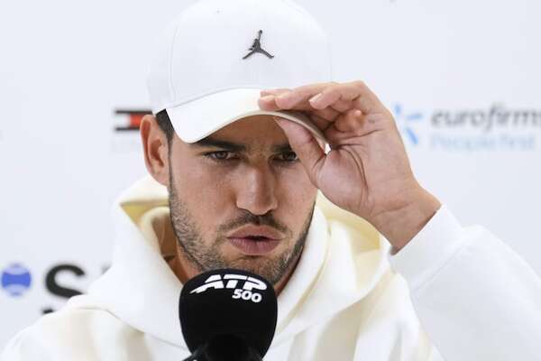 Alcaraz se retira de Barcelona por lesión en la muñeca - Polideportivo - ABC Color