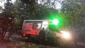 Vehículo embiste a peatón y huye sin asistirlo en Ñemby