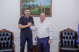 Camilo Pérez ratifica respaldo a Pedro Alliana y refuerza unidad en Honor Colorado - ADN Digital