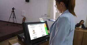 Diario HOY | Justicia Electoral habilita simulador del uso de la máquina de votación en su página web