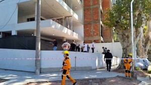 “Queremos justicia, hay muchas cosas raras ahí”, dice hija del hombre hallado muerto en una pared