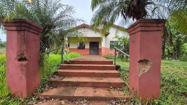 Cambyretá: piden la reparación de una USF abandonada mientras funcionarias prestan servicio en una precaria vivienda prestada - Nacionales - ABC Color