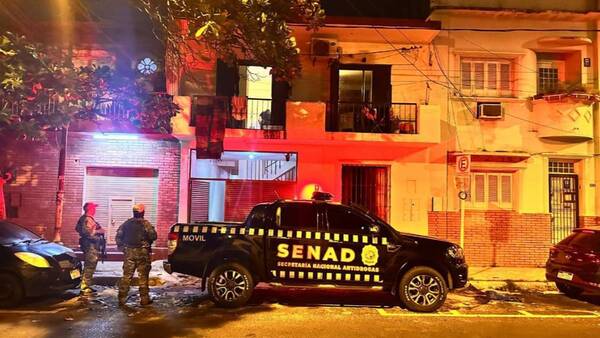 Instructora de yoga, Dj, directora eré erea vendía el purete por redes