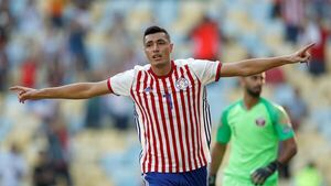 Tacuara Cardozo anuncia su retiro del fútbol