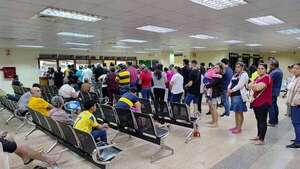 AUDIO: Consejero del IPS reconoce “errores” y promete normalización de stock de medicamentos  - Ancho Perfil - ABC Color