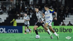 Libertad cae ante Rosario Central y se complica en la Libertadores
