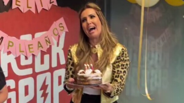 Popular / (VIDEO) Lore Arias festejó con todo su cumple: "Me siento súper mimada"