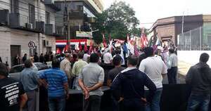 La Nación / Sindicatos de trabajadores anuncian movilización para el 1 de mayo por un salario justo