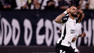 Corinthians castiga a Santa Fe y se afianza en el liderato