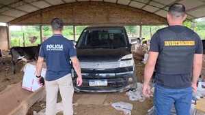 Recuperan mercaderías y vehículo robado en José Leandro Oviedo