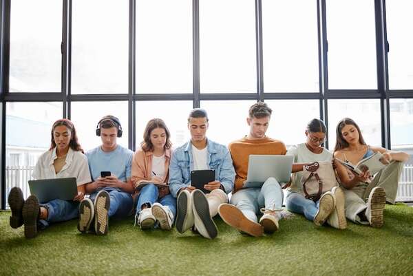 Desafío generacional. Dinero, propósito, aprendizaje y bienestar definen el futuro del trabajo  - Negocios - ABC Color