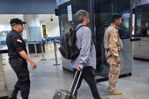 Brasileño cae con 27 kilos de oro en el aeropuerto •