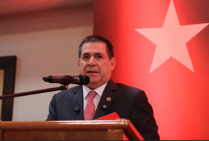 Horacio Cartes retoma sus actividades en la ANR con agenda de audiencias