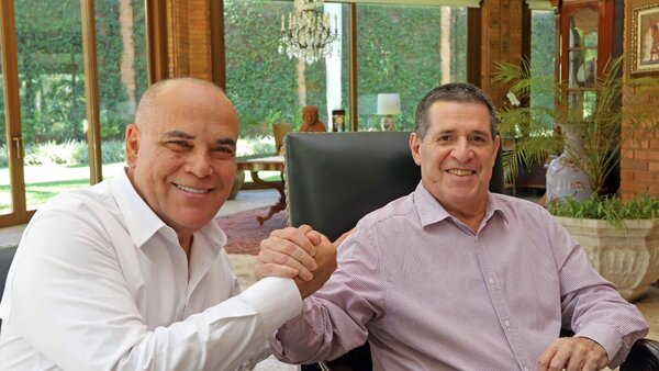 Horacio Cartes regresa oficialmente a sus actividades en la ANR