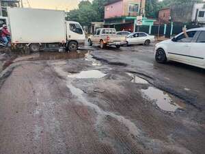 San Lorenzo: desastrosa avenida es un martirio para automovilistas, motociclistas y pobladores - Nacionales - ABC Color