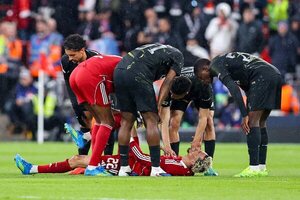 El Liverpool confirma que el delantero Ekitike se rompió el tendón de Aquiles contra el PSG