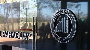 Economista afirma que se debe usar «creatividad» para cumplir con las deudas y no subir el déficit