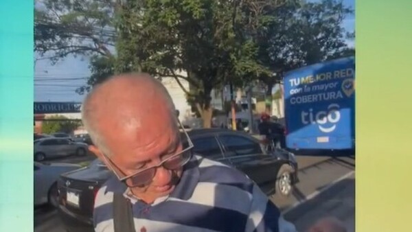 Video: Una joven denunció acoso dentro de un bus de transporte público