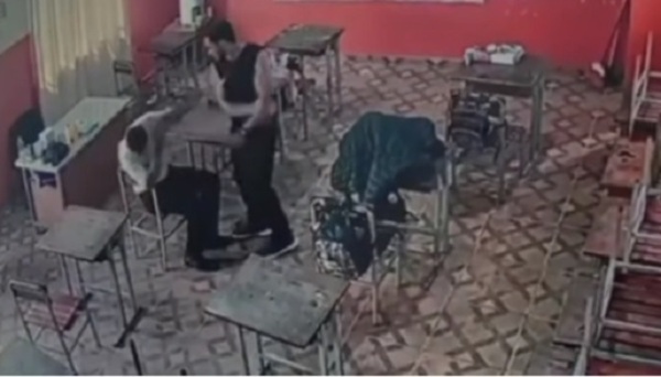 Docente agrede a colega con navaja en aula de Canindeyú