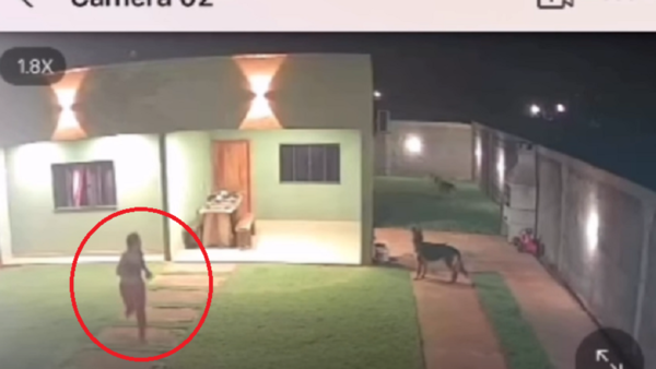 Peluquera repele a gritos a tres asaltantes y evita un robo domiciliario en PJC