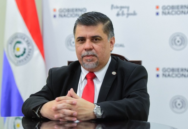 Exministro Julio Borba asumirá como senador en reemplazo de Hernán Rivas tras su permiso indefinido