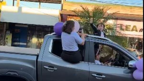 ¡Qué alegría! Peque de 6 años festejó en caravana que le ganó la lucha al cáncer