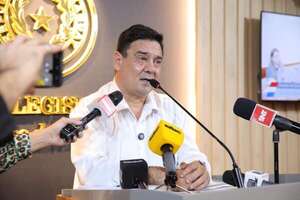 Buzarquis plantea cortar sobresueldos ocultos y que US$ 1.000 millones vayan a salud   - Política - ABC Color