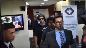 Estreno: Ronaldinho relata su paso por cárcel en Paraguay en su documental