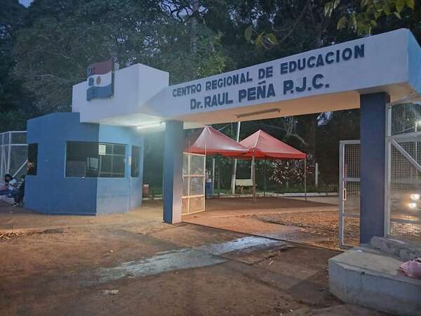 Suspenden las clases presenciales tras amenaza de tiroteo en un colegio de PJC - Policiales - ABC Color