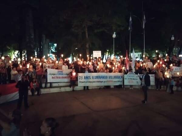 Funcionarios y ciudadanos protestan contra fallo que amenaza a Clyfsa - Nacionales - ABC Color