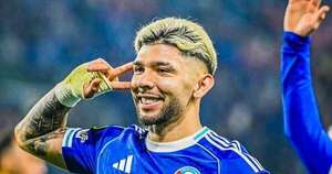 La Nación / Julio Enciso guía a Racing a semifinales