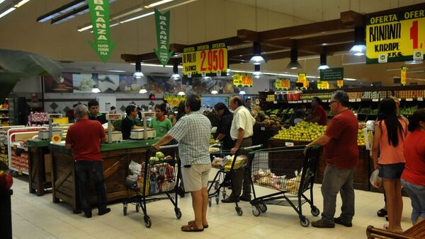 Consumidores confían menos que en 2025