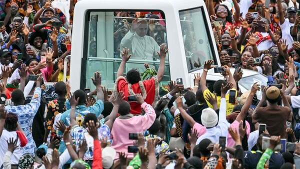 El Papa denuncia a los tiranos que destruyen el mundo