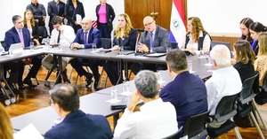 Gobierno establece pagos y mecanismos para saldar la deuda al sector farmacéutico