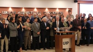 Lo que tenés que saber: Contra derroche estatal, Rivas pide permiso y déficit supera USD 100 millones