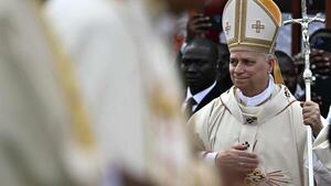 El Papa dice que hay "pan para todos" si no se "acapara", en misa multitudinaria en Duala